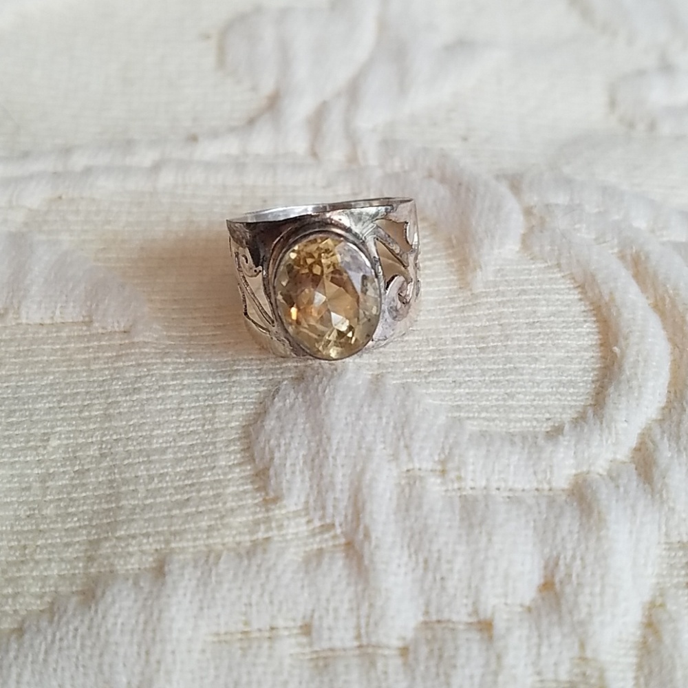 Citron and sterling silver ring
